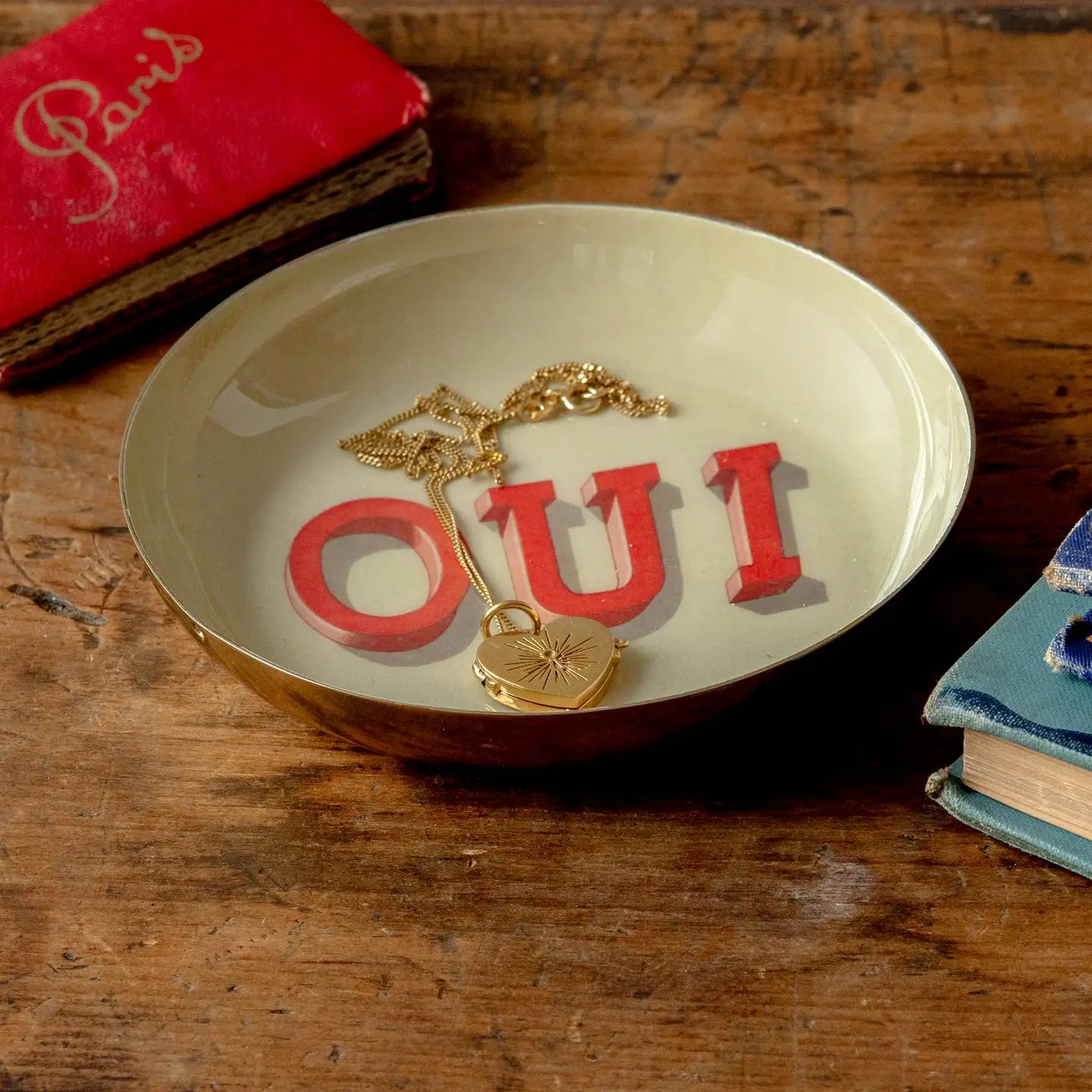 OUI ENAMEL ROUND TRAY