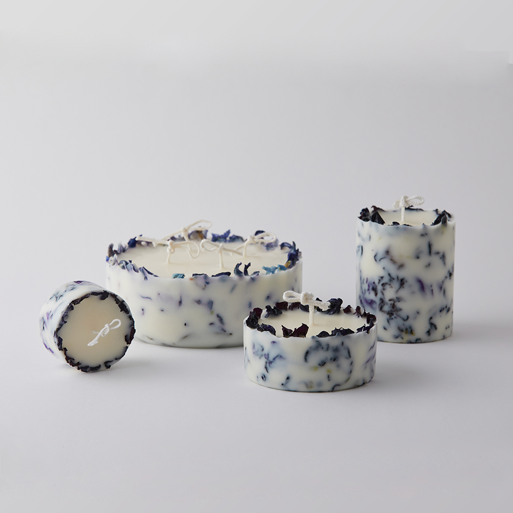 FREE FLOW SOY WAX CANDLE