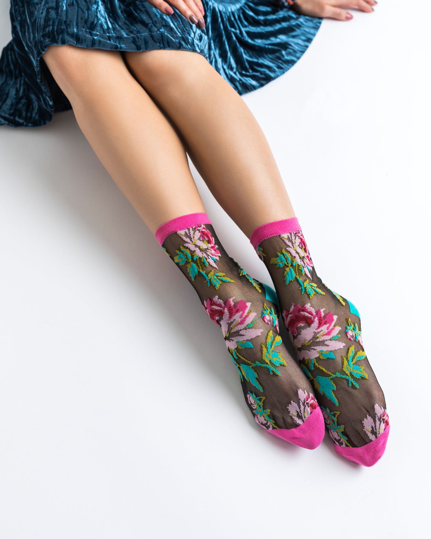 ENGLISH ROSE SHEER SOCKS