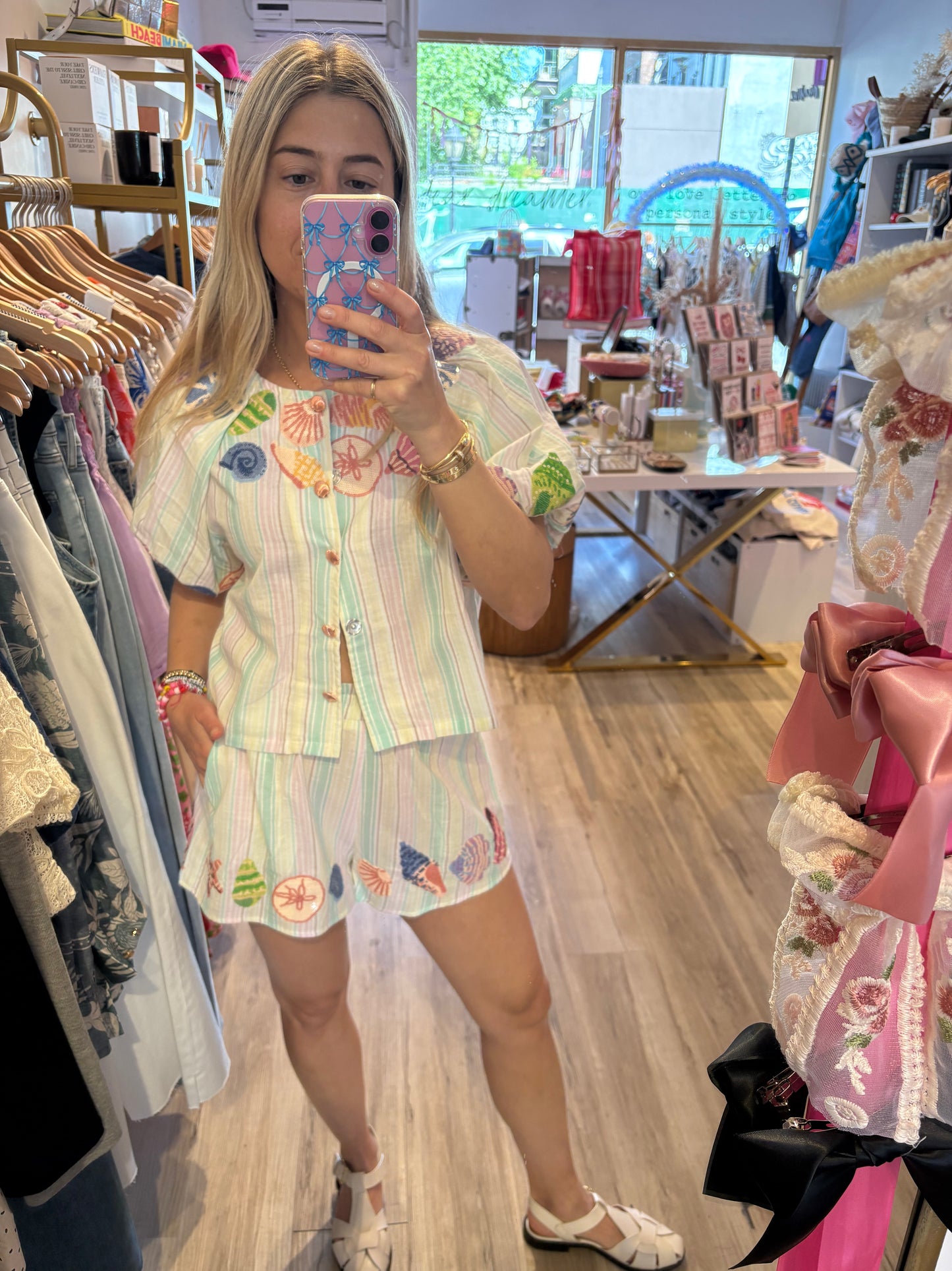 GONE TO THE SEASHORE SHORTS