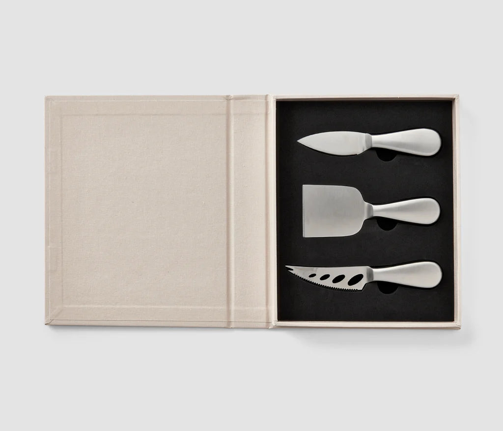 THE ESSENTIALS CHEESE TOOL KIT