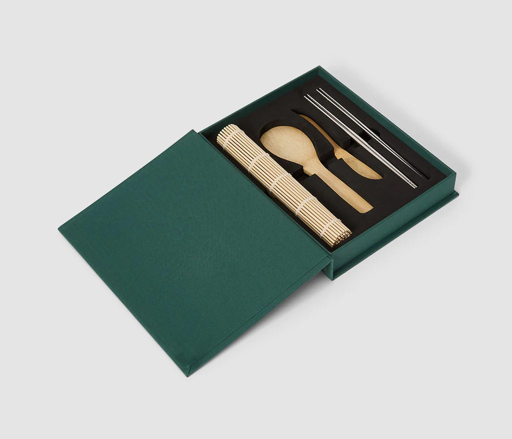 THE ESSENTIALS SUSHI TOOL KIT