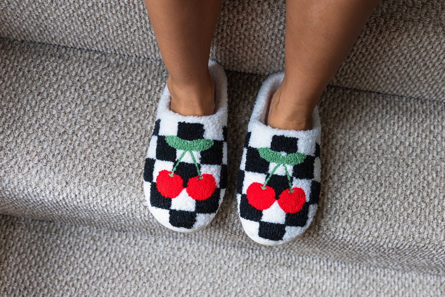 CHECKER CHERRY SLIPPERS