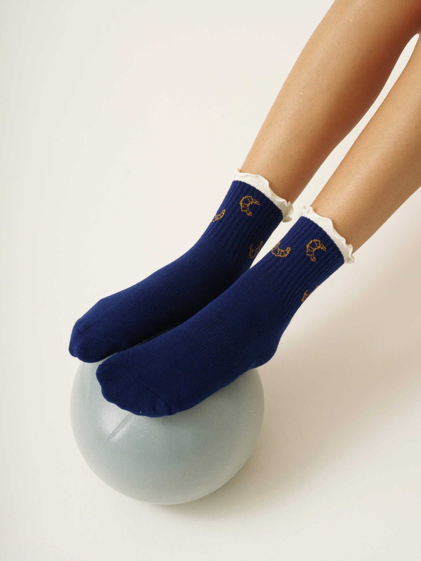 Croissant Ruffle Pilates Grip Socks