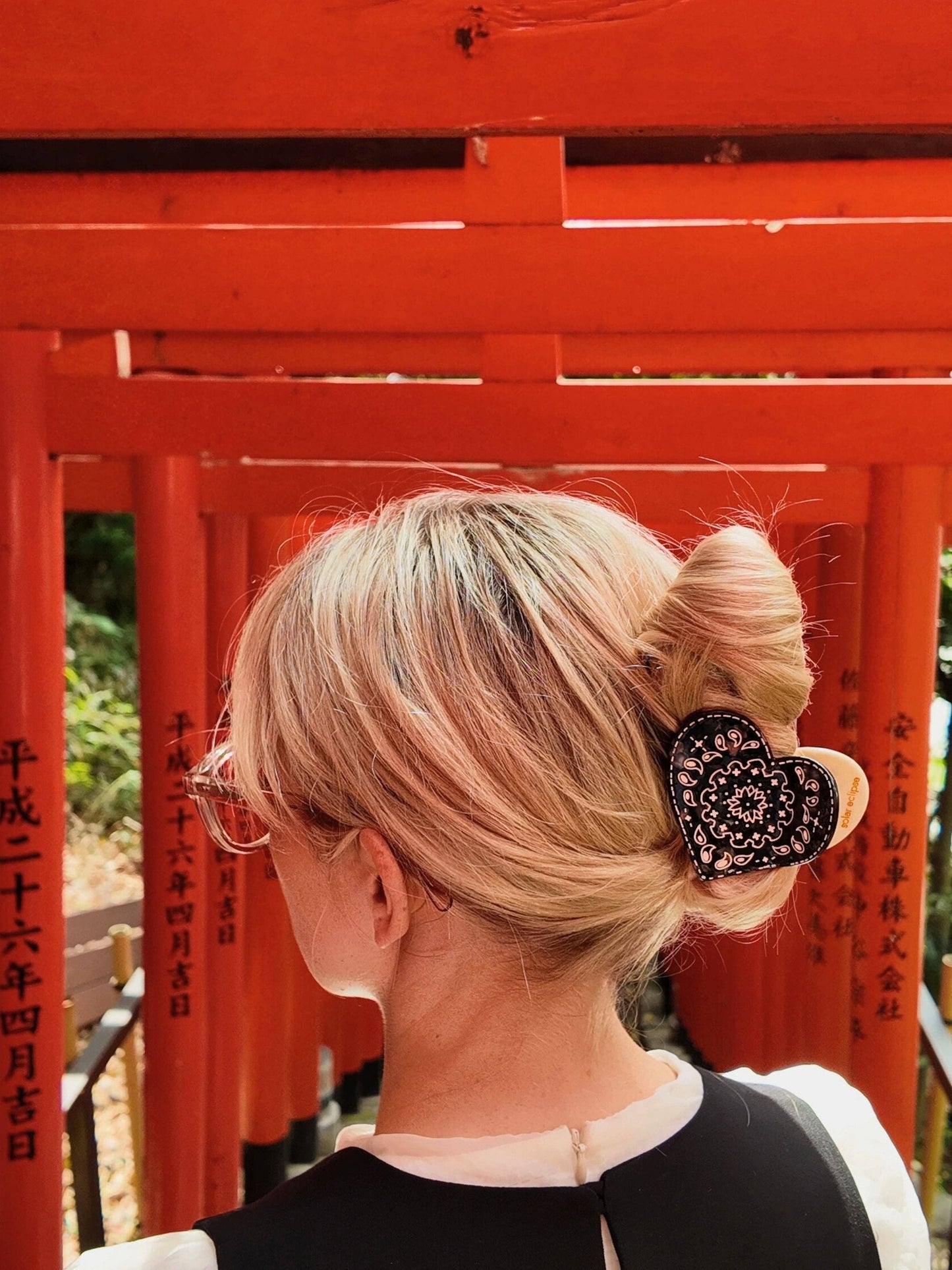 Hand-painted Paisley Heart Hair Claw Clip