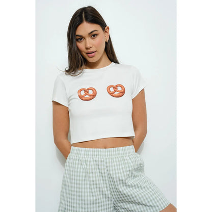 PRETZEL CROP TEE