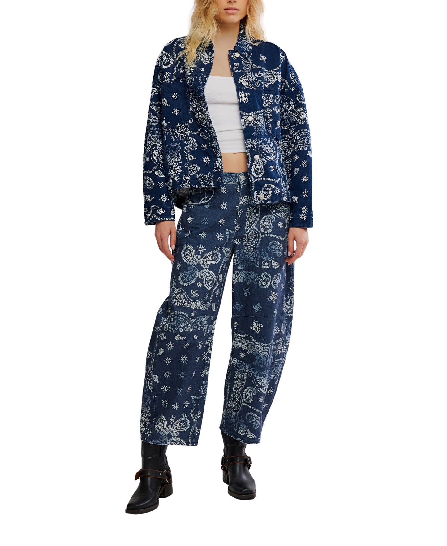 BANDANA GOOD LUCK MID RISE BARREL JEAN