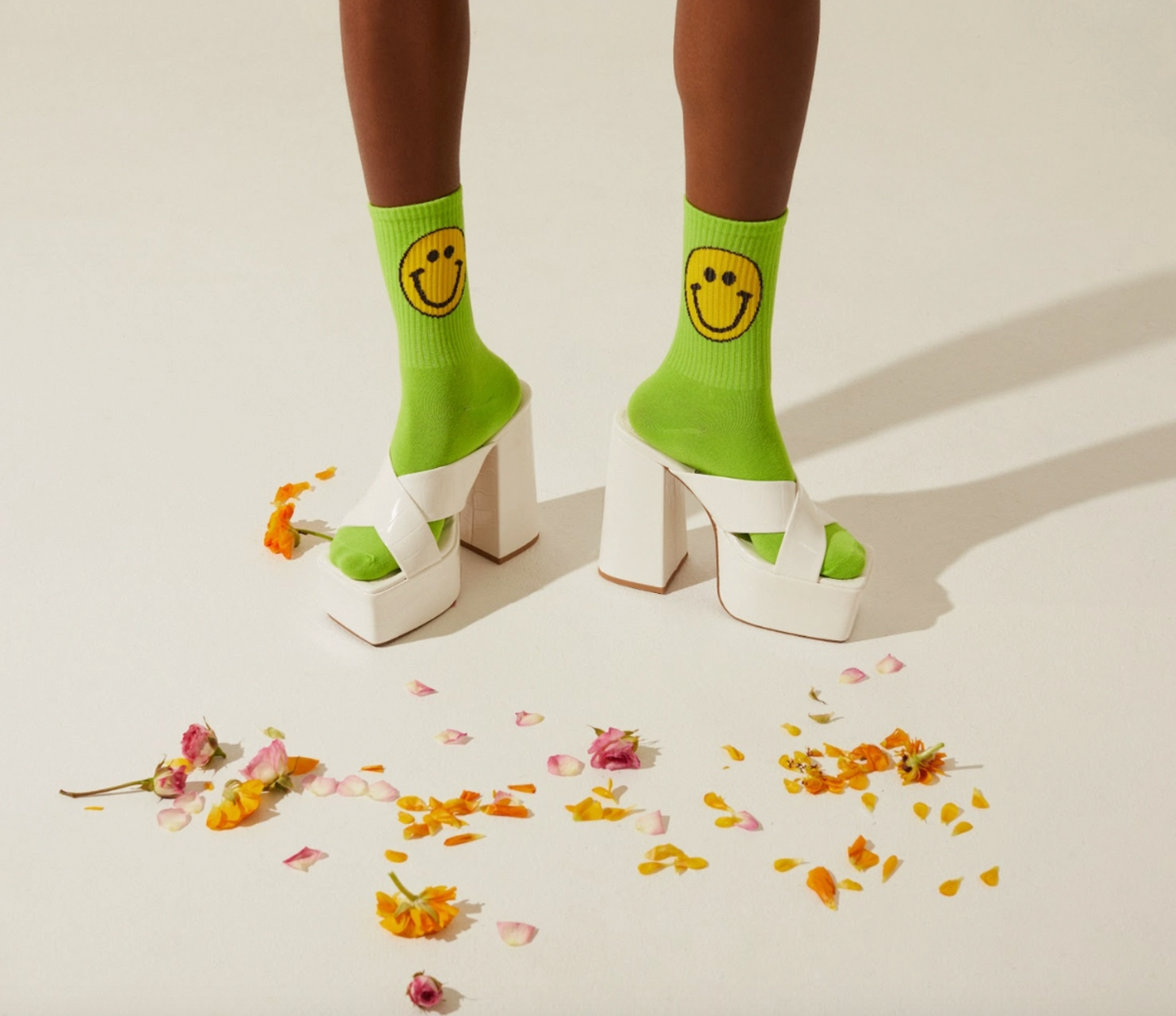 SUZANNE SMILEY FACE SOCKS