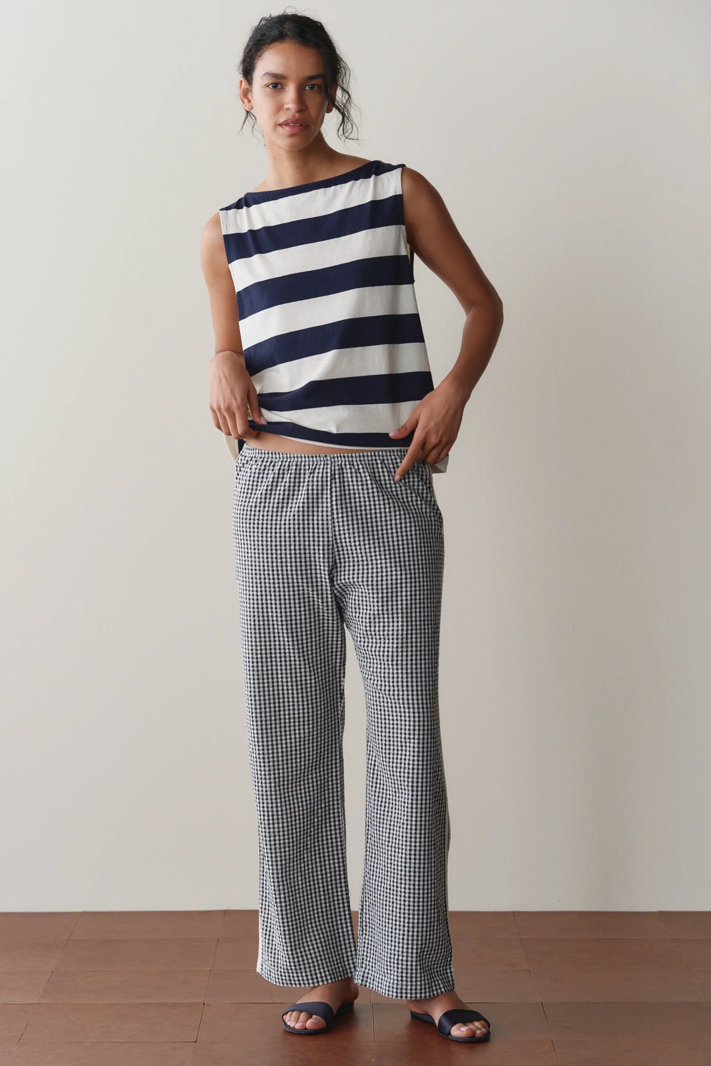 THE COTTON GINGHAM STRIPE CROP PANT