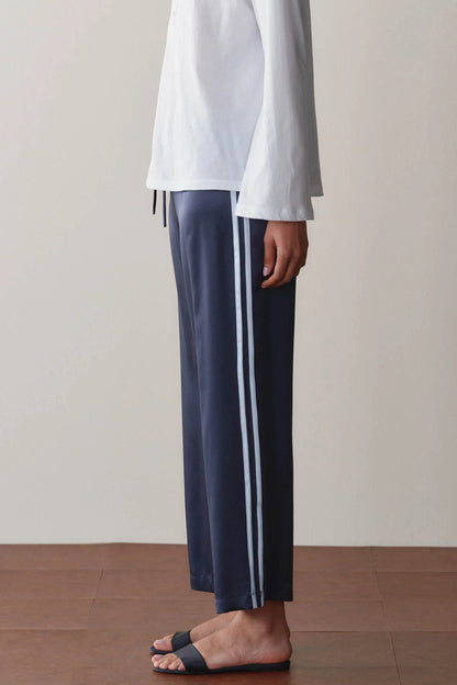 NAVY/CLOUD SILK STRIPE CROP PANT