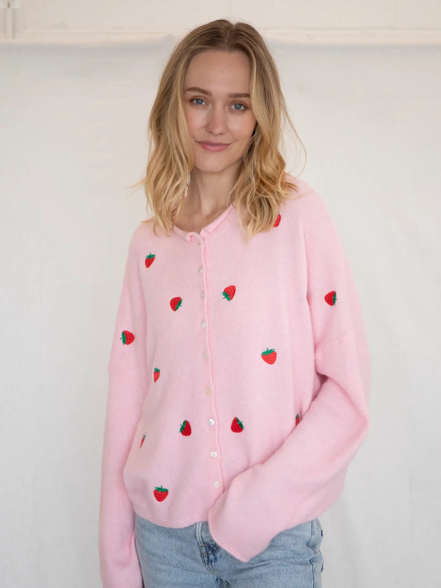 THE MUST HAVE CARDI WITH EMBROIDERY