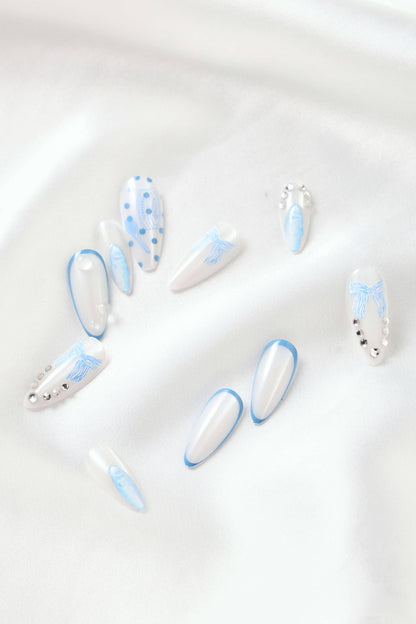 SARDINE DREAM ALMOND PRESS-ON NAILS