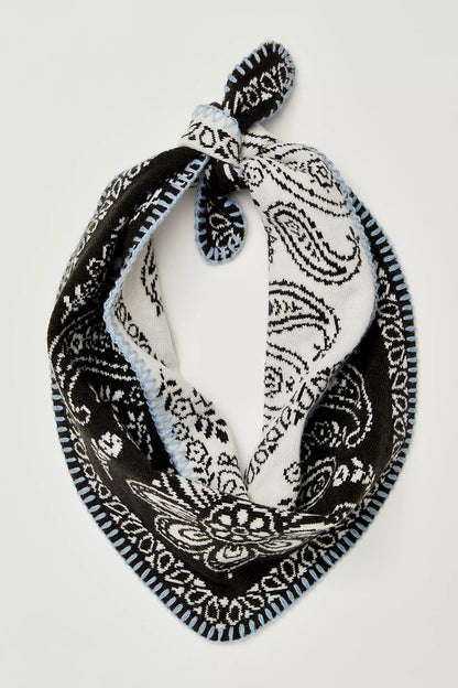 CARMEN KNITTED TRIANGLE SCARF