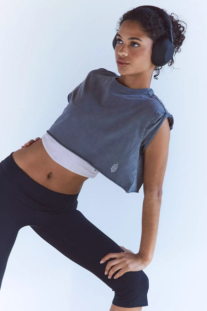 HOT SHOT CROPPED TEE