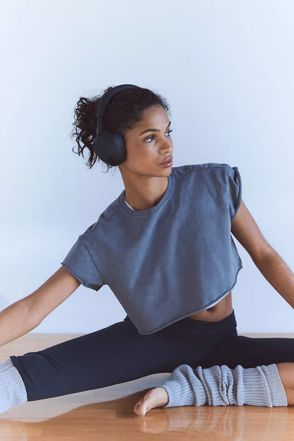 HOT SHOT CROPPED TEE