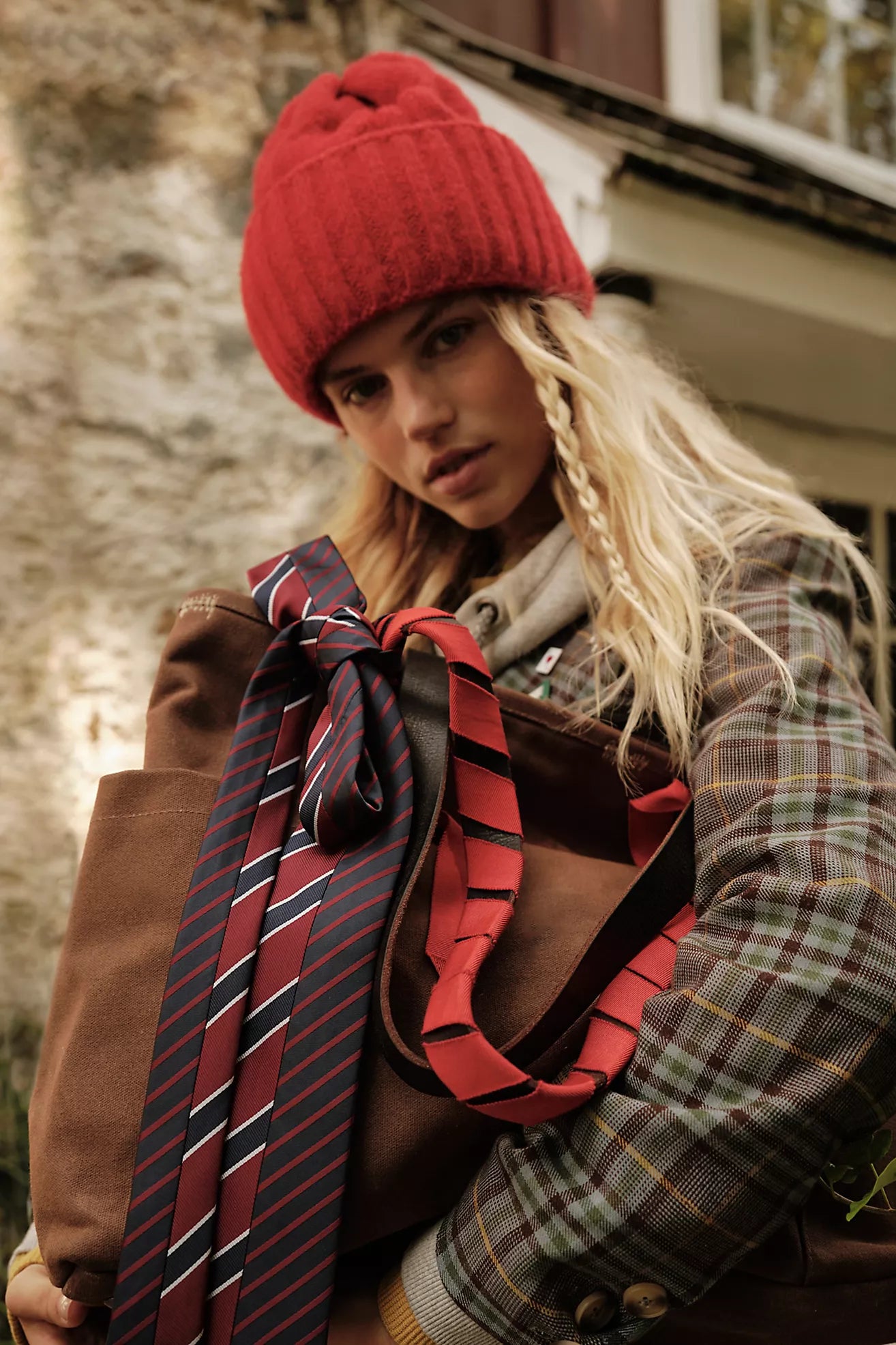 MUST HAVE CABLE KNIT BEANIE