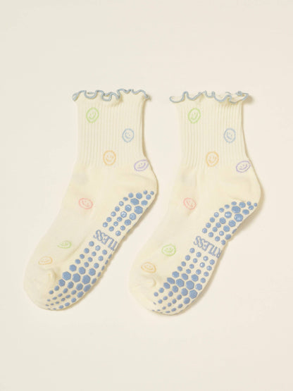 SMILEY FACE RUFFLE GRIP/PILATES SOCKS
