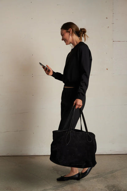 LUCIA TRAVEL RAGLAN CREW NECK