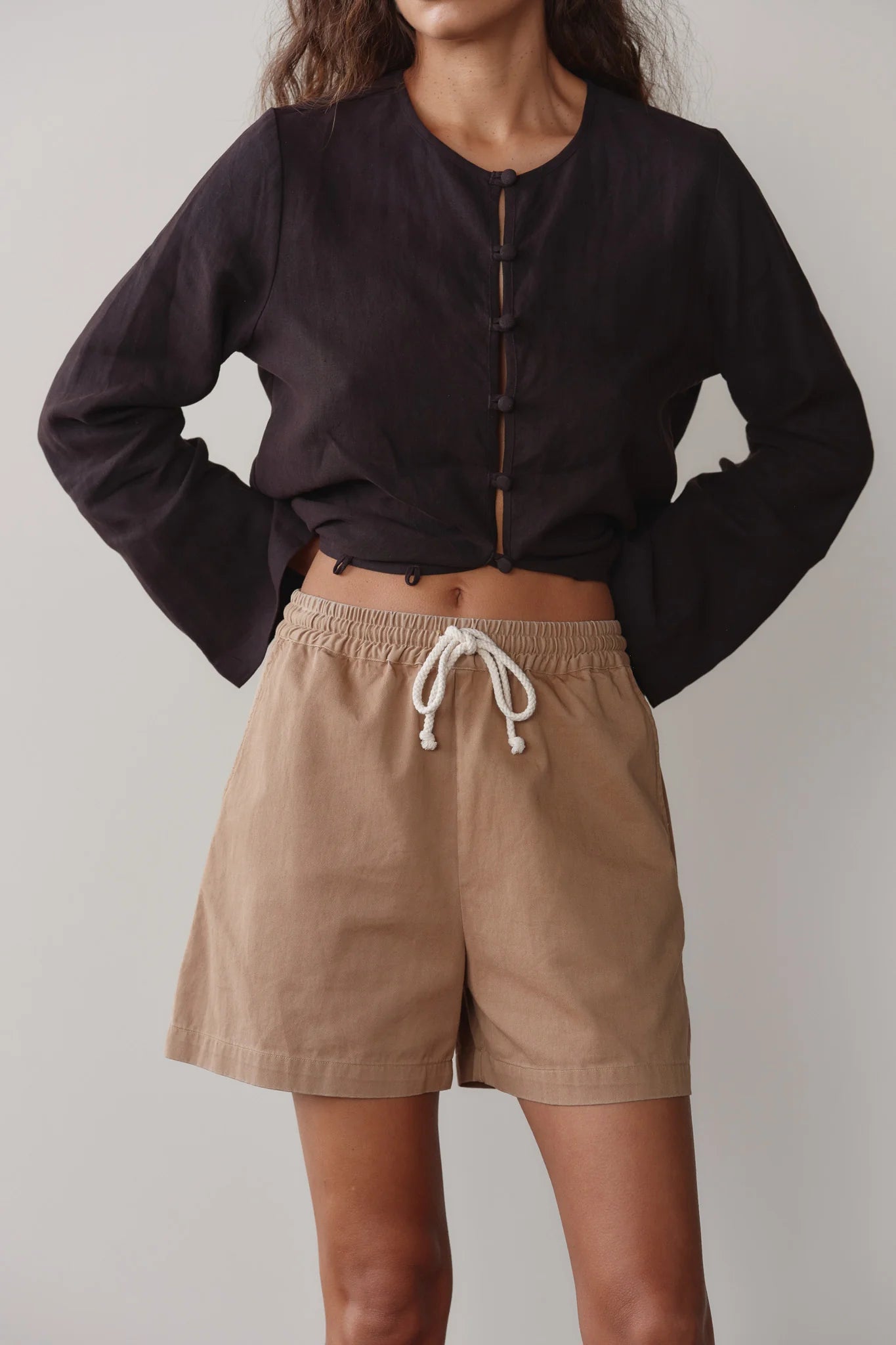 THE CHINO DRAWSTRING SHORT