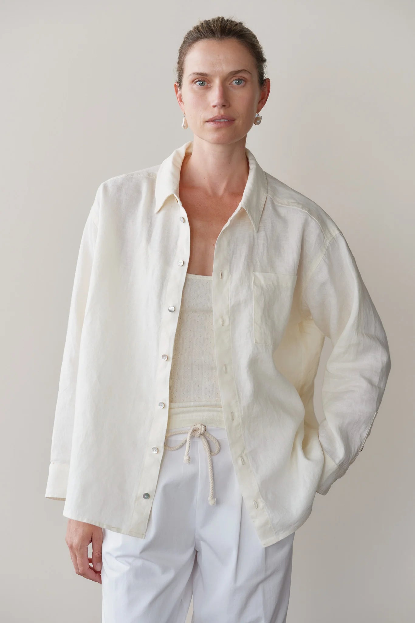 CRÈME LINEN RELAXED SHIRT