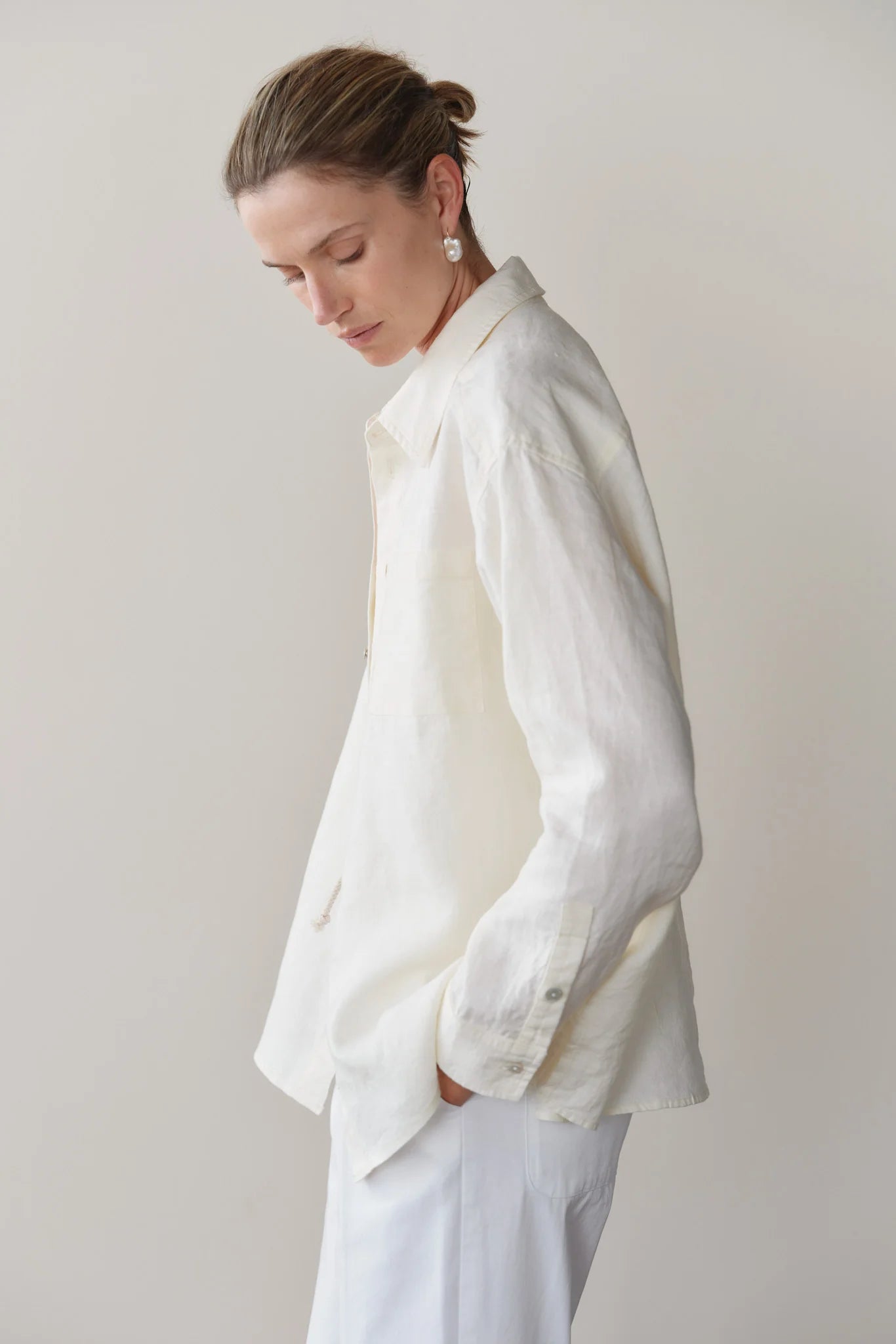 CRÈME LINEN RELAXED SHIRT